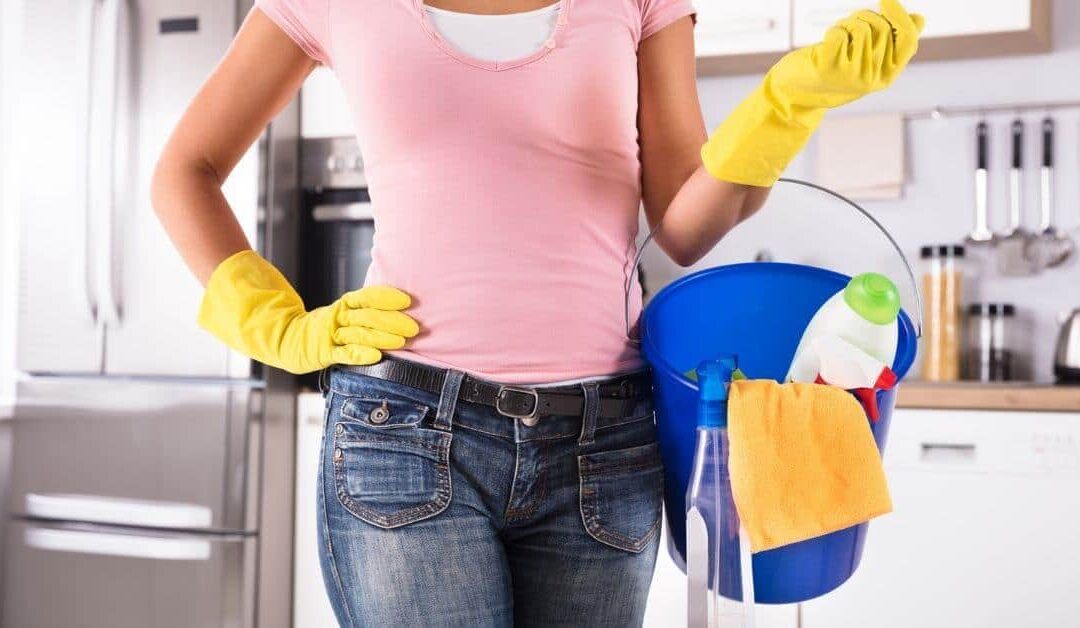 Creating Your Cleaning Bucket - A Mess Free Life